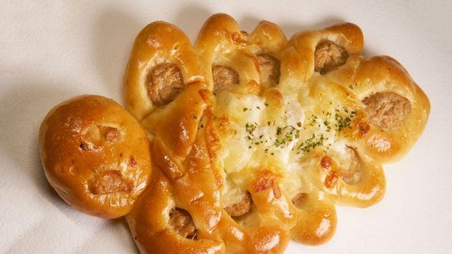 '출출할 때 간식으로 최고, 빵집가서 사지 마세요..' 남녀노소 좋아하는 피자빵, 집에서 '손쉽게' 만드는 방법