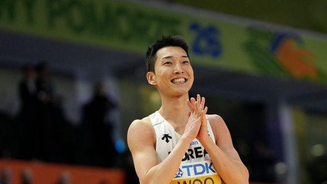 우상혁, 세계실내선수권 4회 연속 메달… 2ｍ 26으로 공동 3위