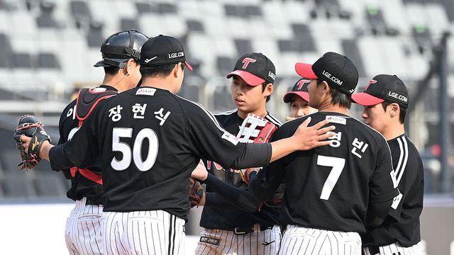 '9회말 7실점 악몽'→LG, 이겨도 이긴 게 아니다?…사령탑은 '14-13 승리 이끈' 타선 칭찬 