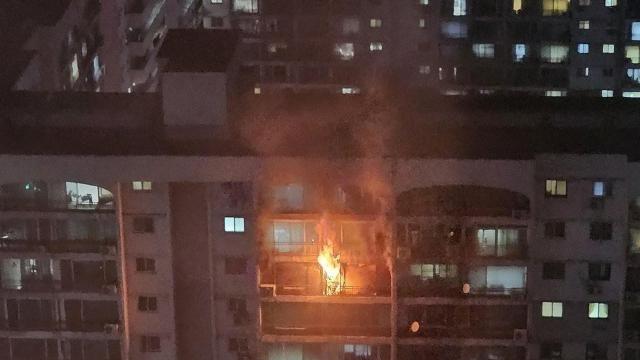 송파구 신천동 장미아파트서 화재…