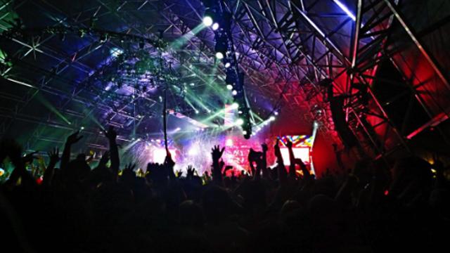 “BTS 컴백 무대 생각보다 아쉽다?” 하이브 주가 14% 급락