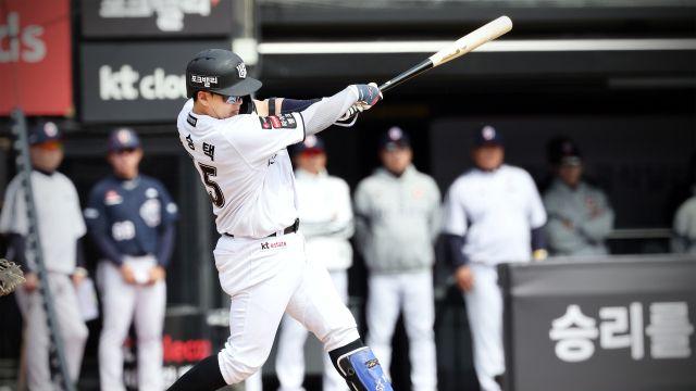 ‘홈런 두 방·보쉴리 호투’ KT, 시범경기 최종전 승리로 ‘3위 마무리’