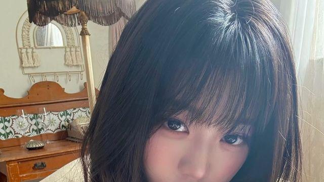 장원영, 카리나, 홍진경이 읽는 책 3