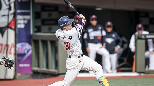'우타자만 무려 8명' 리드오프 한태양+2G 연속 홈런 신윤후 출격…롯데, 24일 SSG전 선발 라인업 공개 [인천 현장]