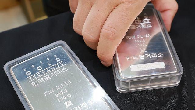 중동사태에 ETN 수익률 상위권 하루만에 銀 인버스→레버리지