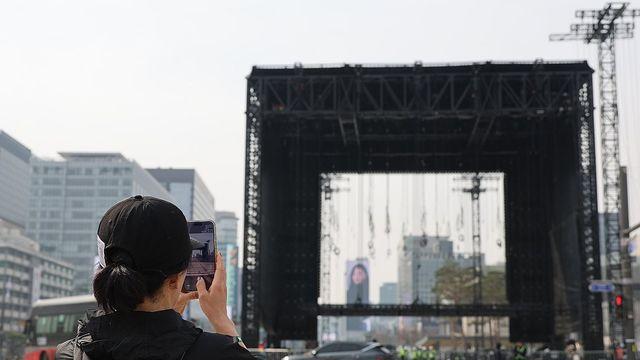 서울시, BTS 공연 투입된 직원들에 하루 특별휴가