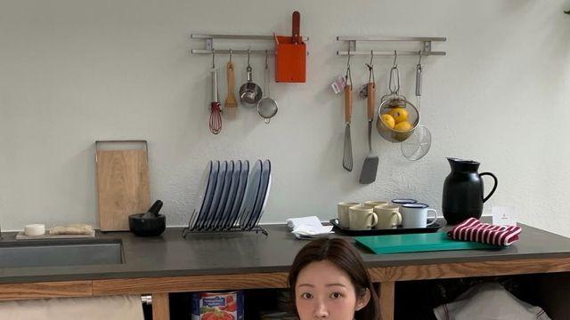 봄에 꼭 필요한 아우터! 슬기, 차정원, 김나영에게 배우는 바람막이 스타일링 팁