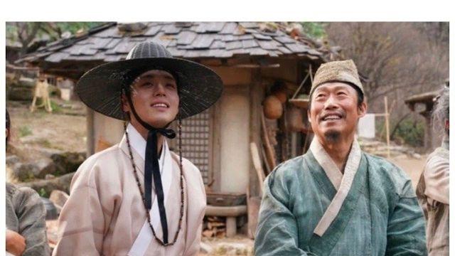 뉴스로도 자주 틀리는 왕과 사는 남자 매출 1위 정보