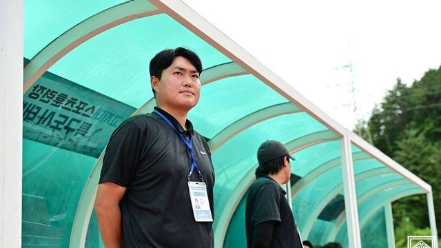 ‘창단 2년 만에 K리거 7명 배출’ 프로 선수 빚는 동명대 이승준 감독