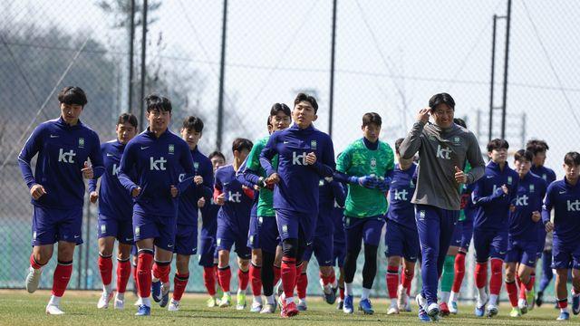 [사커토픽] 5명→9명→2명 교체, 열려있어도 모두에게  열리지 않은 ‘월드컵의 문’…태극전사, 최후의 경쟁과 마주하다