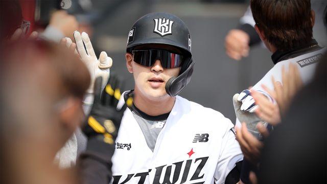 '단돈 10억' 주고 잡아왔는데…시범경기 4할 타율+2홈런 대폭격! '3년간 무홈런' KIA→KT 포수 심상찮다? 올해 반전 이뤄내나