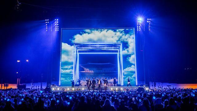 “휘발유 투척” BTS 공연 글에 협박 댓글 단 50대, 구속 송치됐다