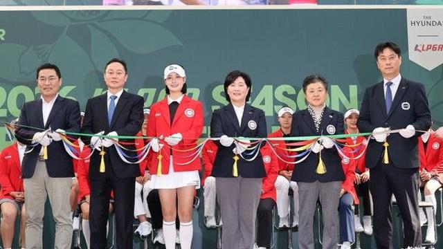 [STN@현장] 박결 “꾸준함이 목표”…9번째 KLPGA 얼굴, 이번 시즌 공약은?