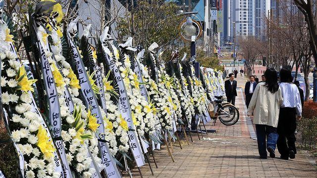 검사도 피고인도 방청객도…'엄마들의 눈물' 고인 영아학대 법정