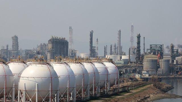 '산업의 쌀' 나프타 수출 전면금지…전량 내수 전환