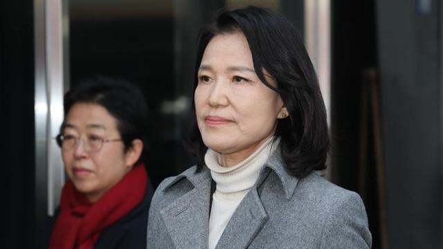 국민의힘이 자꾸 부르는 그 이름…이진숙은 왜 손사래 치나