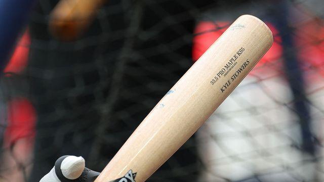 KBO리그 '어뢰 배트' 허용…무선 인터컴 등 새 규정 도입