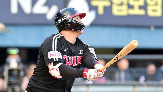 WBC 타점왕인데 '5타수 무안타' 침묵…'옆구리 부상 복귀' 문보경, 퓨처스서 실전 가동→송승기·유영찬 호투는 '희소식'