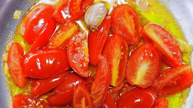 항암 음식 궁합 ② 토마토, 올리브오일과 함께 익히면 '항암 미사일' 된다