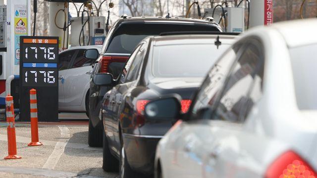 2차 최고가격제 시행 첫날, 기름값 전날 보다 20원 가까이 상승