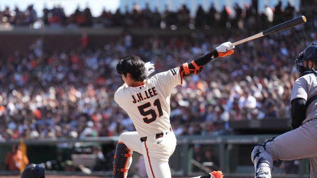 '땅볼-삼진-땅볼' 이정후 또 무안타 침묵, '구단 최초 불명예' SF는 2경기 연속 무득점 패배