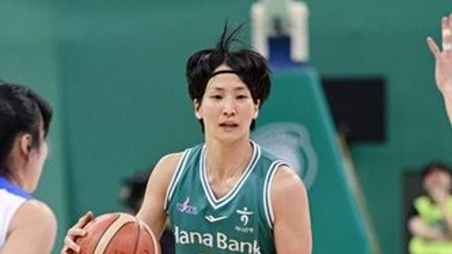 끝까지 가봐야 안다…하나은행, BNK 잡고 선두 0.5경기 차 추격(종합)