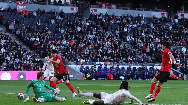 상대가 드리블만 하면 뻥뻥 뚫리는 한국 수비! 2실점 내주며 코트디부아르에 끌려갔다 [전반 리뷰]