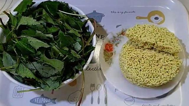 봄이니까 라면에 '이 나물' 넣어보세요...이게 가능하단 걸 이제 알게 됩니다