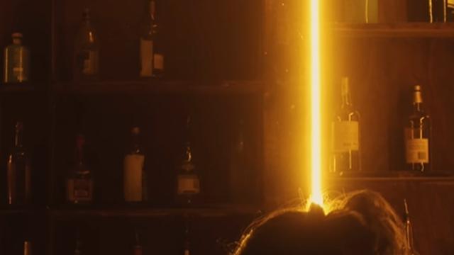 이하이·도끼, 신곡 홍보 영상 속 친밀한 스킨십…열애 인정? [왓IS]