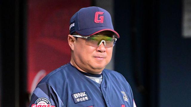 김원중 내리고 신인 투입? 김태형 감독 '상상초월 승부수' 통했다…