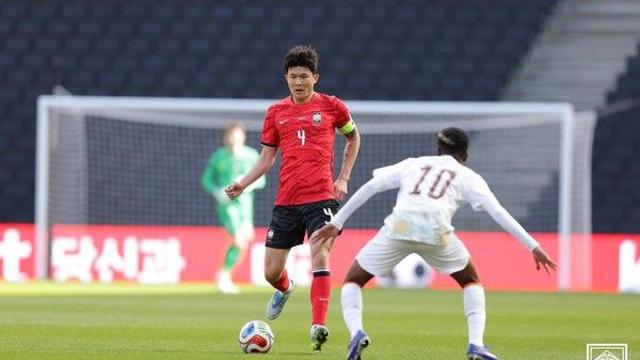 홍명보 호, ‘김민재 스위퍼’ 카드는 이미 실패했다는 걸 받아들여야 한다 ‘심각한 재능 낭비’