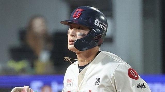 롯데 윤동희, 삼성 후라도 상대 투런포…2026시즌 1호 홈런