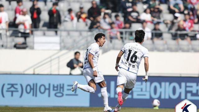 이정효의 수원 ‘5연승’, 1부 승격 향해 간다