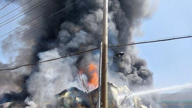 경남 하동 그릇업체 화재 5시간 만에 진화…인명피해 없어(종합)