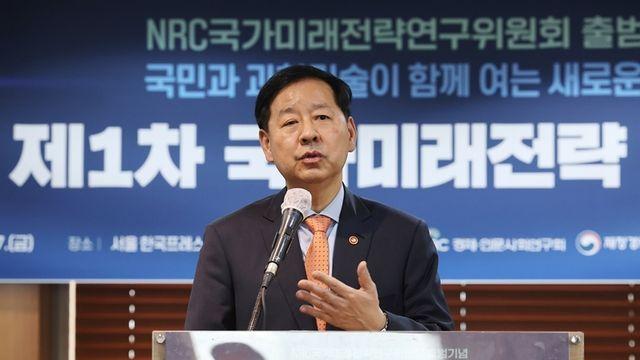 구윤철 “유가 120∼130달러되면 위기3단계…민간도 차량 5부제”
