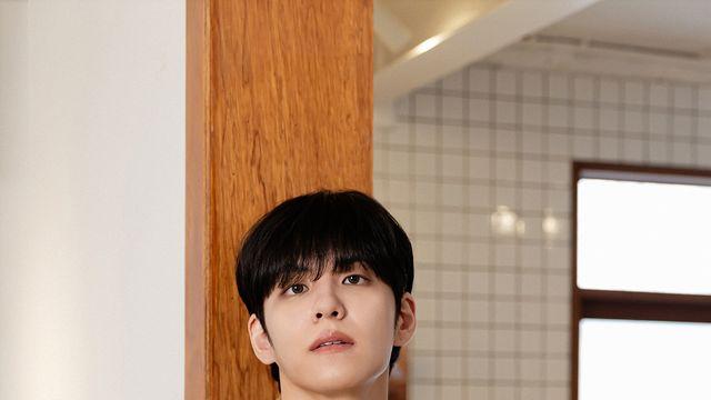 '아이돌 첫 해군' 원필 