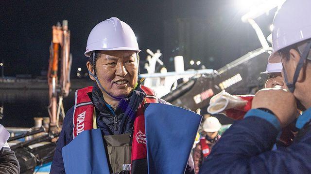 정청래, 노량진 수산시장 민생방문…'5부제' 따라 대중교통 출근