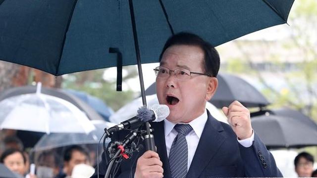 김부겸, 대구서 50% 넘겼다…국힘 후보 6명 양자대결 전원 격파