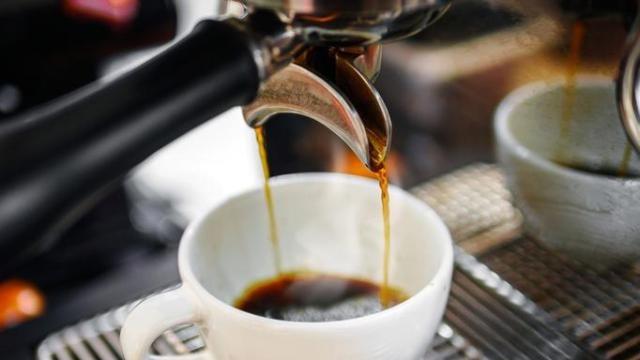 음료 3잔 가져간 알바생 '횡령 고소' 논란...노동부, 청주 카페 기획 감독 착수