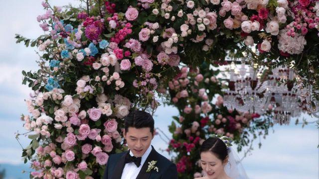 손예진, ♥현빈과 결혼 4주년 자축…“사랑과 우정 그 사이” [IS하이컷]