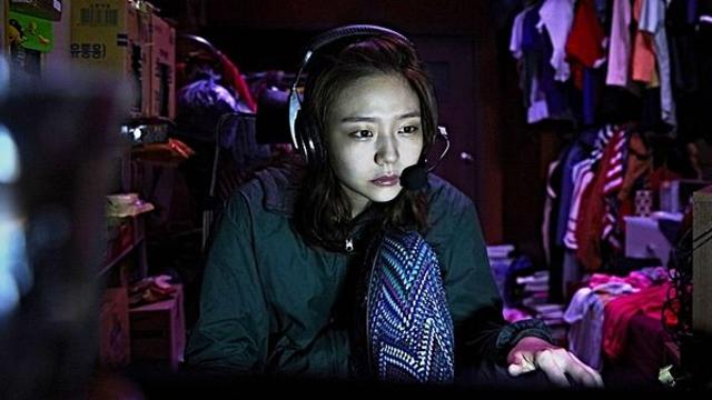 관객 수는 처참했는데, 넷플릭스에 뜨더니 A급 작품들 싹 누르고 '4위' 찍은 '한국 영화'