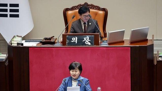[본회의] 국회, 환율안정 3법·노동절 공휴일법 처리…상임위원장 3인 선출