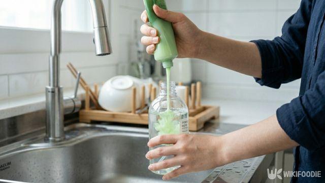 분무기에 세제를 넣어보세요… 이 방법은 평생 써먹을 수 있습니다