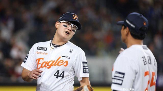 ‘사회인 야구인가, 프로 야구인가’ 최악의 경기력 보인 한화 투수진…36년 만에 최다 4사구 신기록 내주며 4연패 수렁