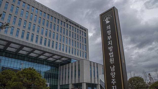고양이 급식소 치워달란 민원에 앙심…