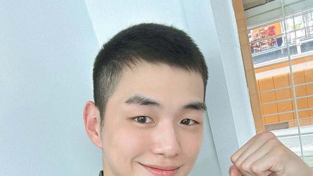 ‘아이돌픽’ 강다니엘, 축구 유니폼도 잘 어울릴 것 같은 아이돌 1위
