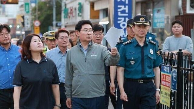 ‘안전한 용인 조성’ 이상일 시장, 야간합동 순찰 활동
