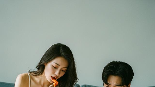 퇴사 후 배달 음식에 의존하는 배우자 — 식비 부담과 부부 갈등을 줄이는 방법