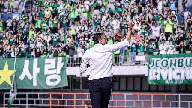 “꼭 대한민국 대표팀 감독으로 와주세요” 한국 팬 요청에 응답한 '축구 거장' 정체