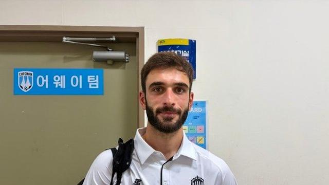 “광주 생활, 축구 스트레스 너무 심했어” ‘K리그 3년 차’ 베카는 김해에서 제일 행복하다 [케터뷰]